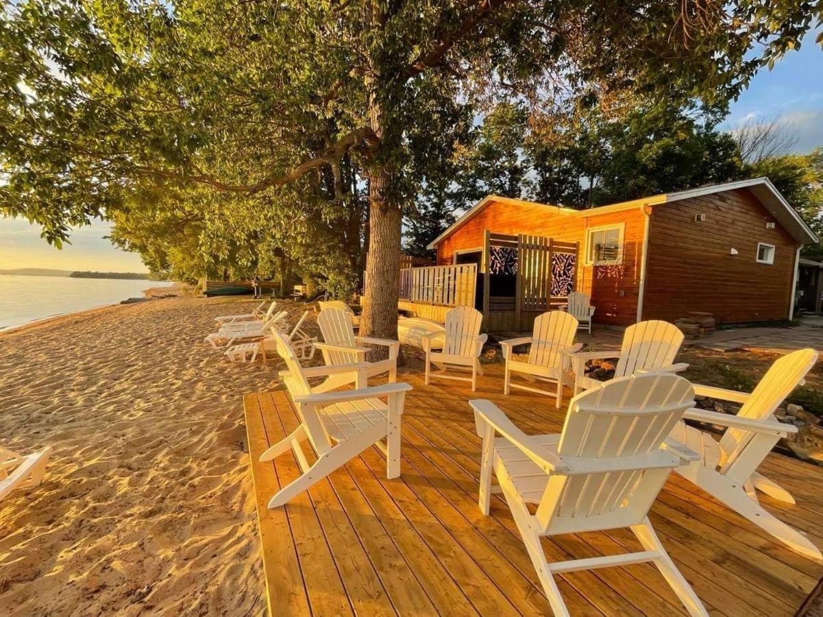 The Finch Beach Resort North Bay Δωμάτιο φωτογραφία